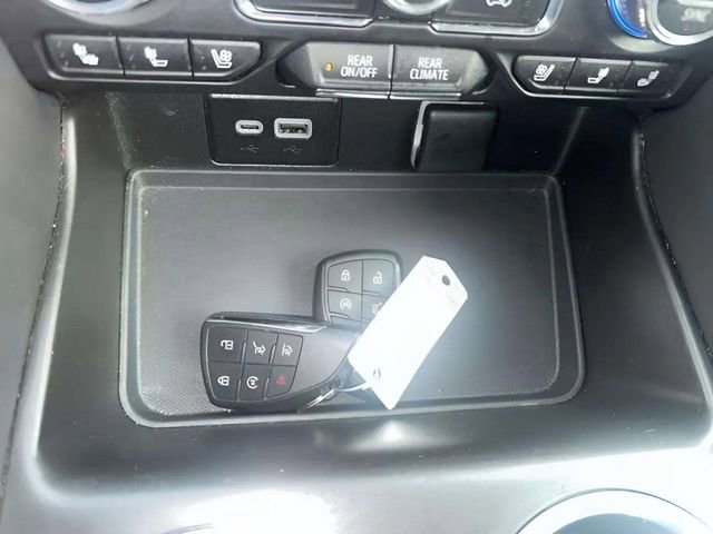 Used 2024 GMC Yukon SLT AWD/4WD image 14