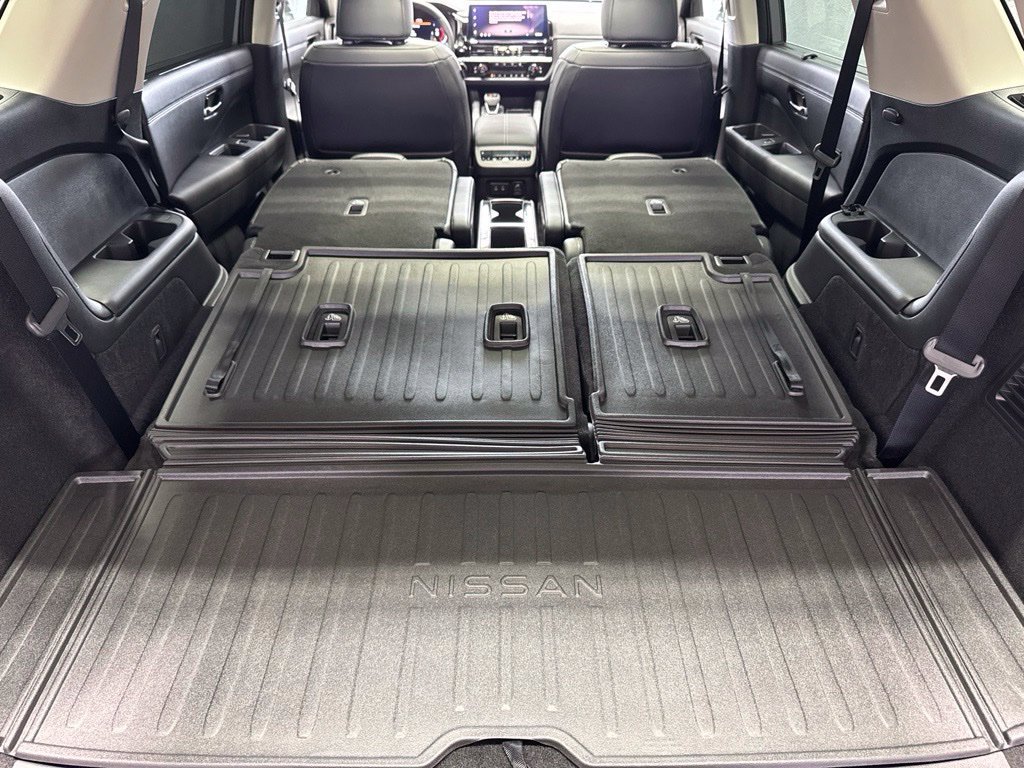 New 2026 Nissan Pathfinder Platinum AWD/4WD image 31