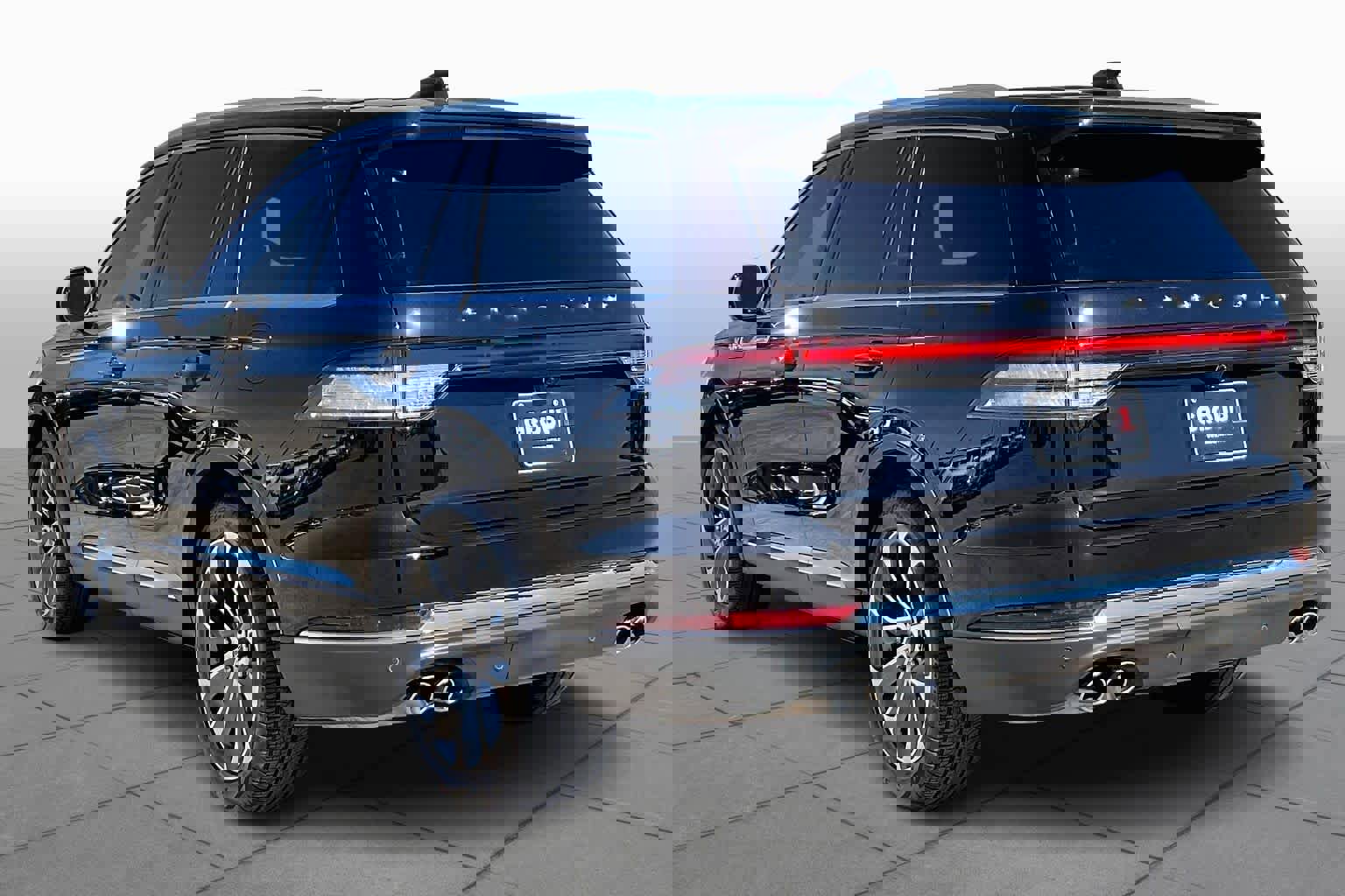 Used 2025 Lincoln Aviator Reserve image 12