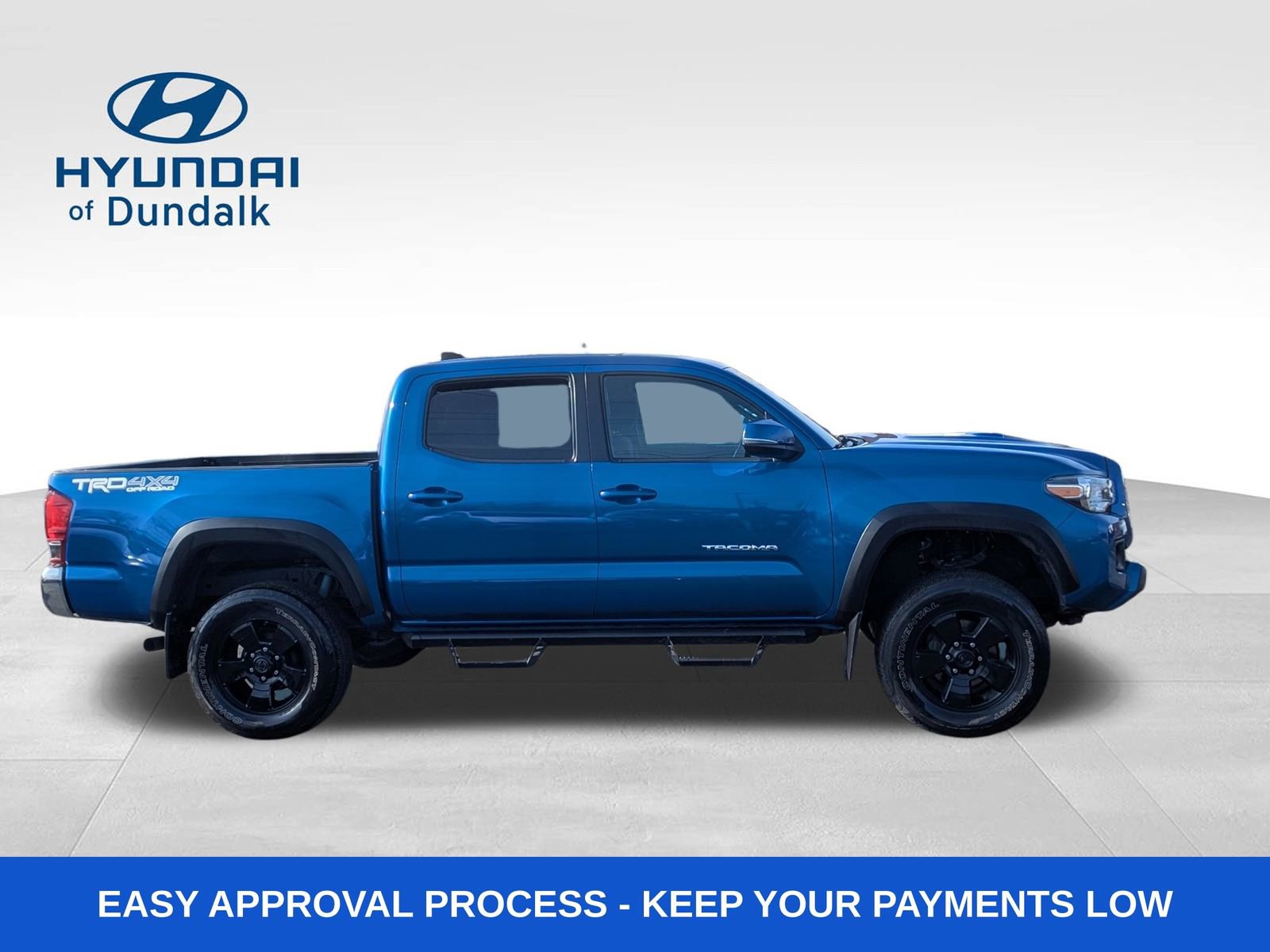Used 2017 Toyota Tacoma TRD Off-Road w/ Tow Package (A/T) image 10