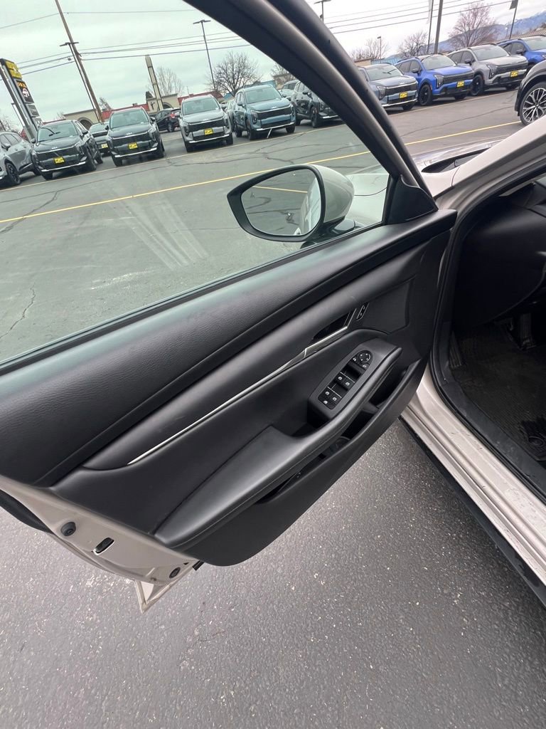 Certified 2022 MAZDA MAZDA3 s FWD image 11