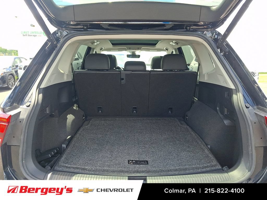 Used 2022 Volkswagen Tiguan SE AWD/4WD image 32
