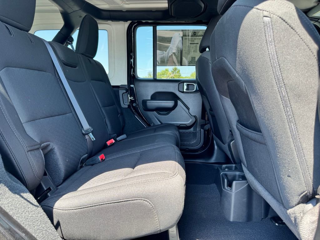 Used 2022 Jeep Wrangler Unlimited Sport AWD/4WD image 14