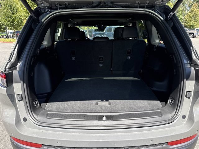 New 2027 Jeep Grand Cherokee Altitude AWD/4WD image 18