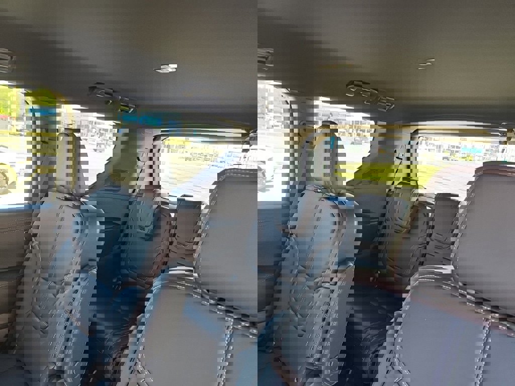 New 2026 Nissan Armada SL w/ Captain's Chari Seat Package image 14