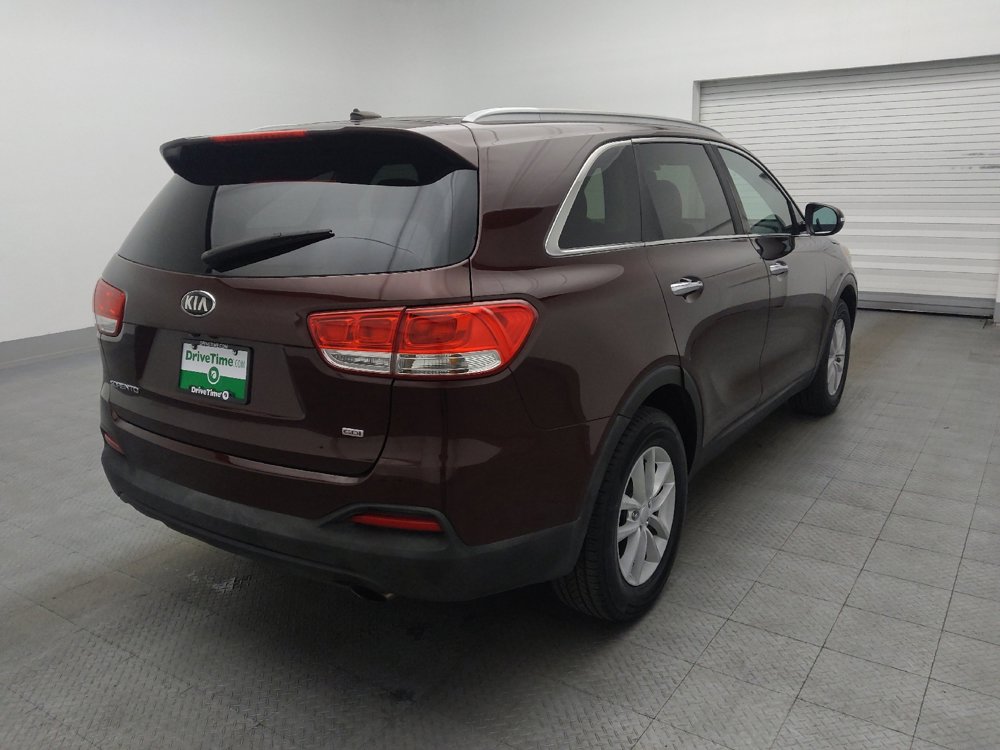 Used 2017 Kia Sorento LX image 9