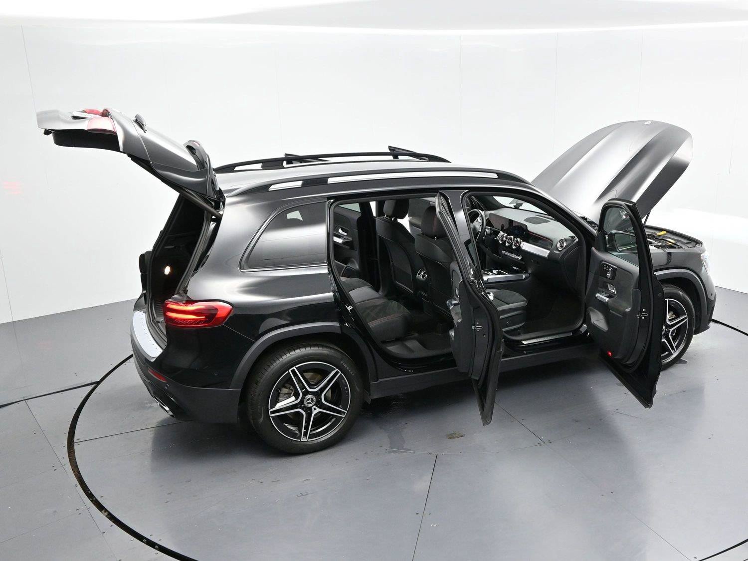 Used 2024 Mercedes-Benz GLB 250 image 39