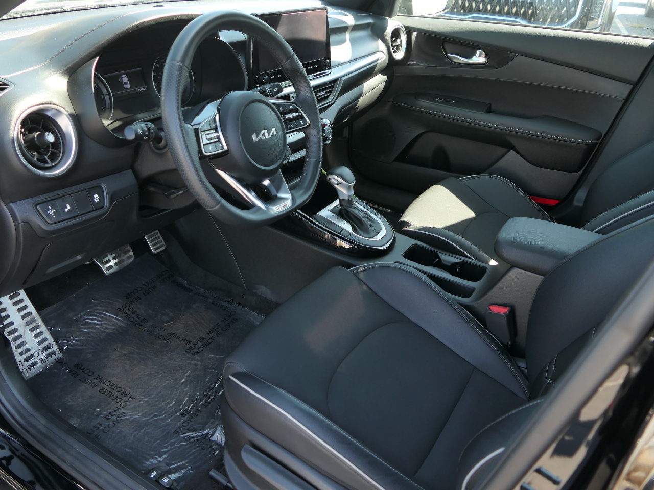Certified 2023 Kia Forte GT-Line w/ GT-Line Premium Package FWD image 10