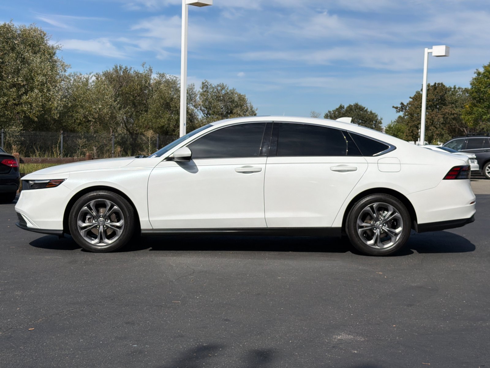 Used 2024 Honda Accord EX image 3