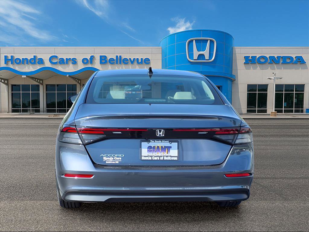 New 2025 Honda Accord SE image 4