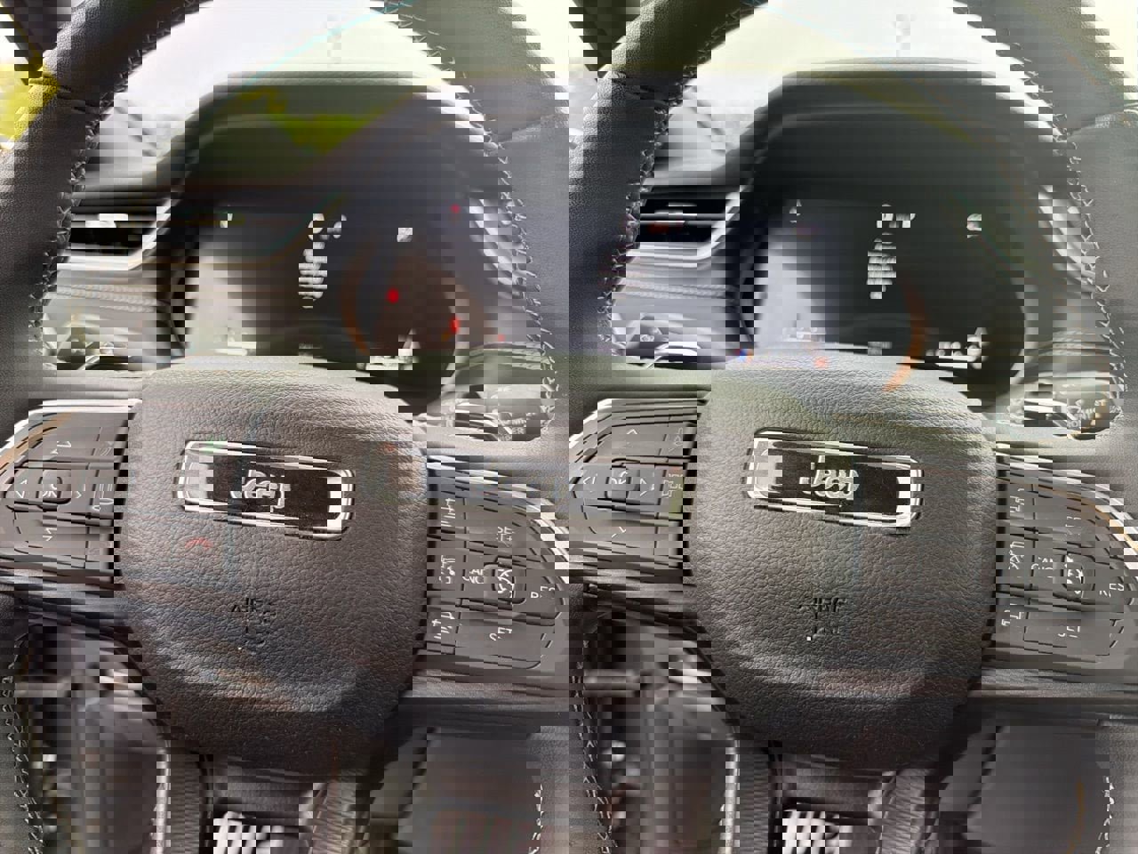 Used 2024 Jeep Grand Cherokee L Laredo AWD/4WD image 22