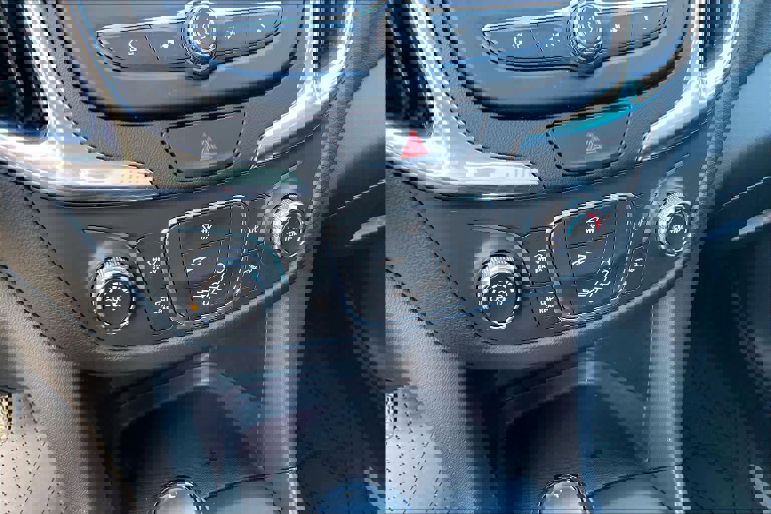 Used 2019 Chevrolet Equinox LT image 31