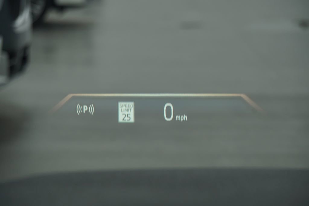 Used 2025 BMW i5 xDrive40 w/ Premium Package image 8