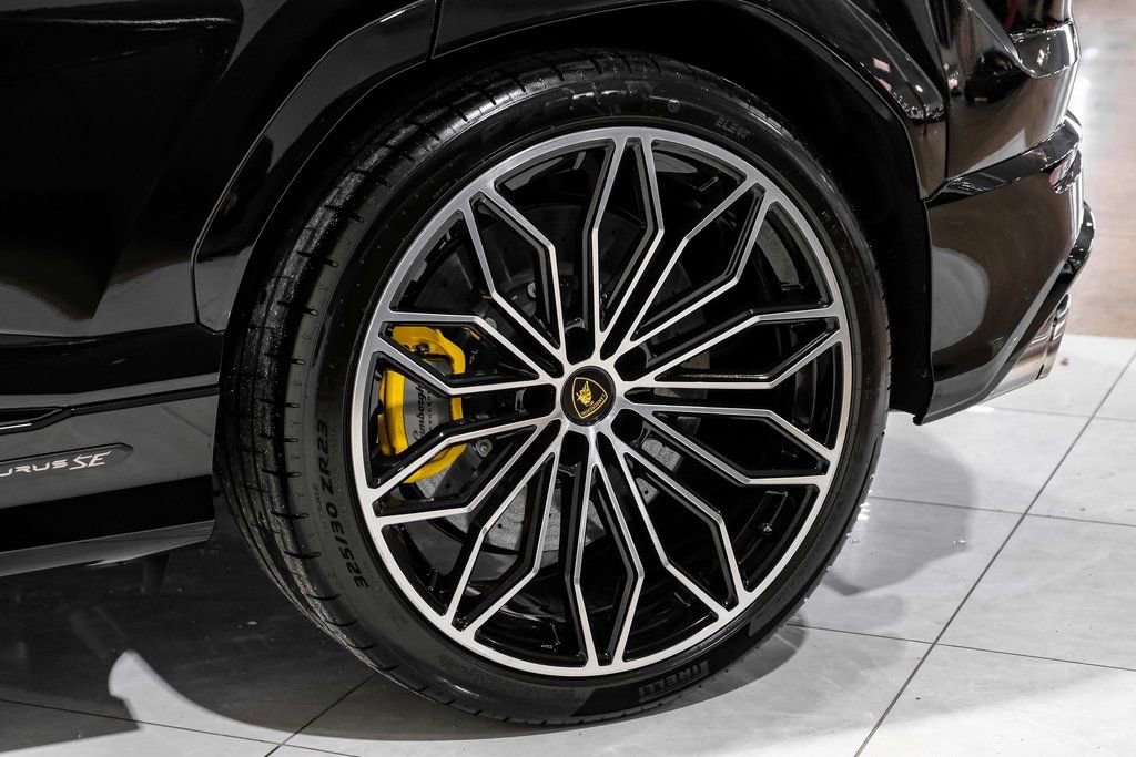 Used 2025 Lamborghini Urus Performante AWD/4WD image 60