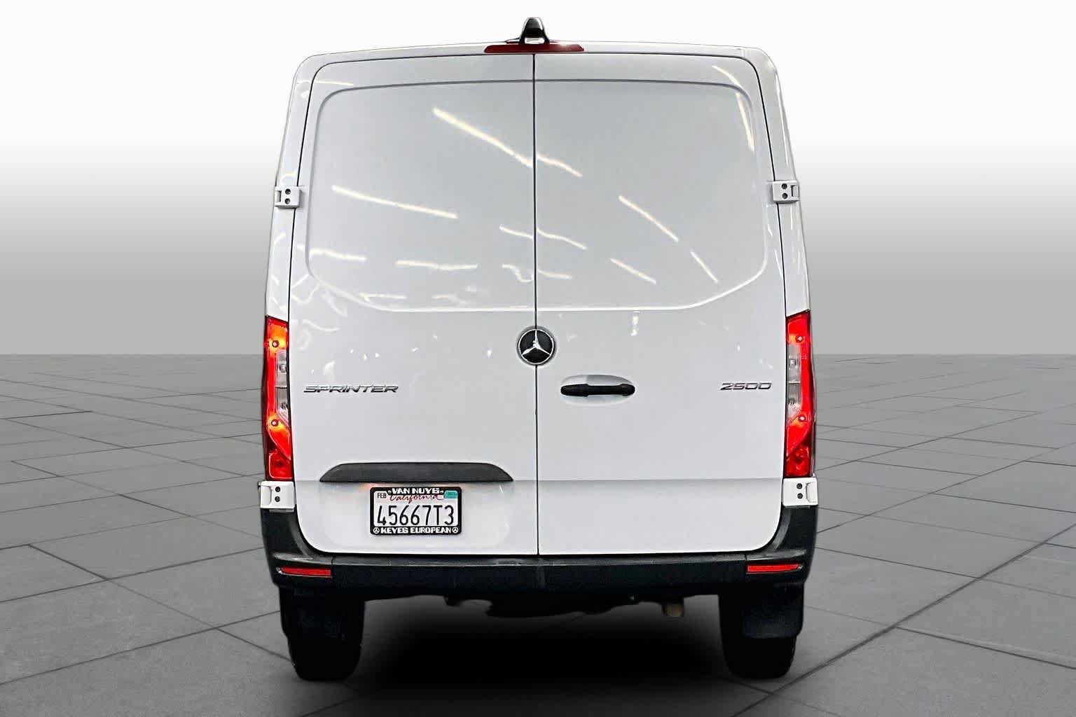 Used 2019 Mercedes-Benz Sprinter 144 image 4