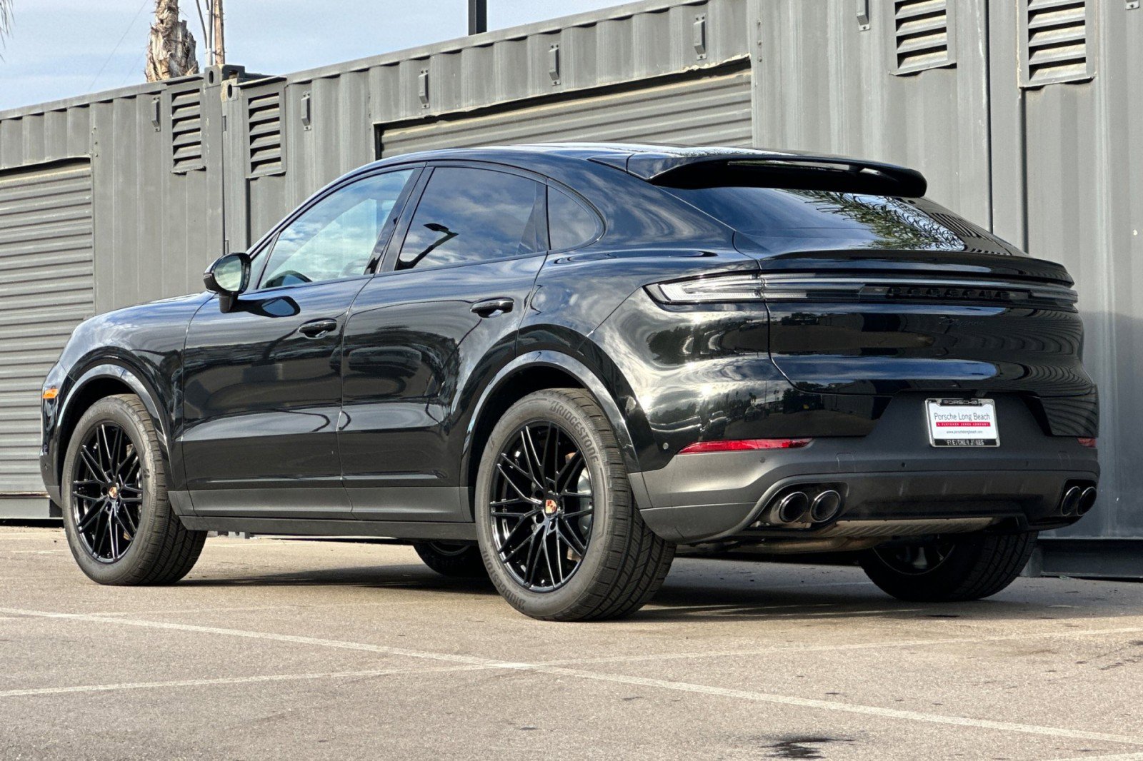 Used 2025 Porsche Cayenne image 3