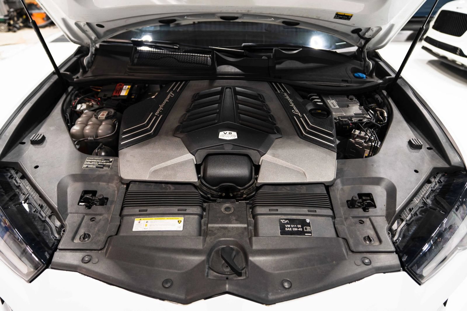 Used 2022 Lamborghini Urus AWD/4WD image 45