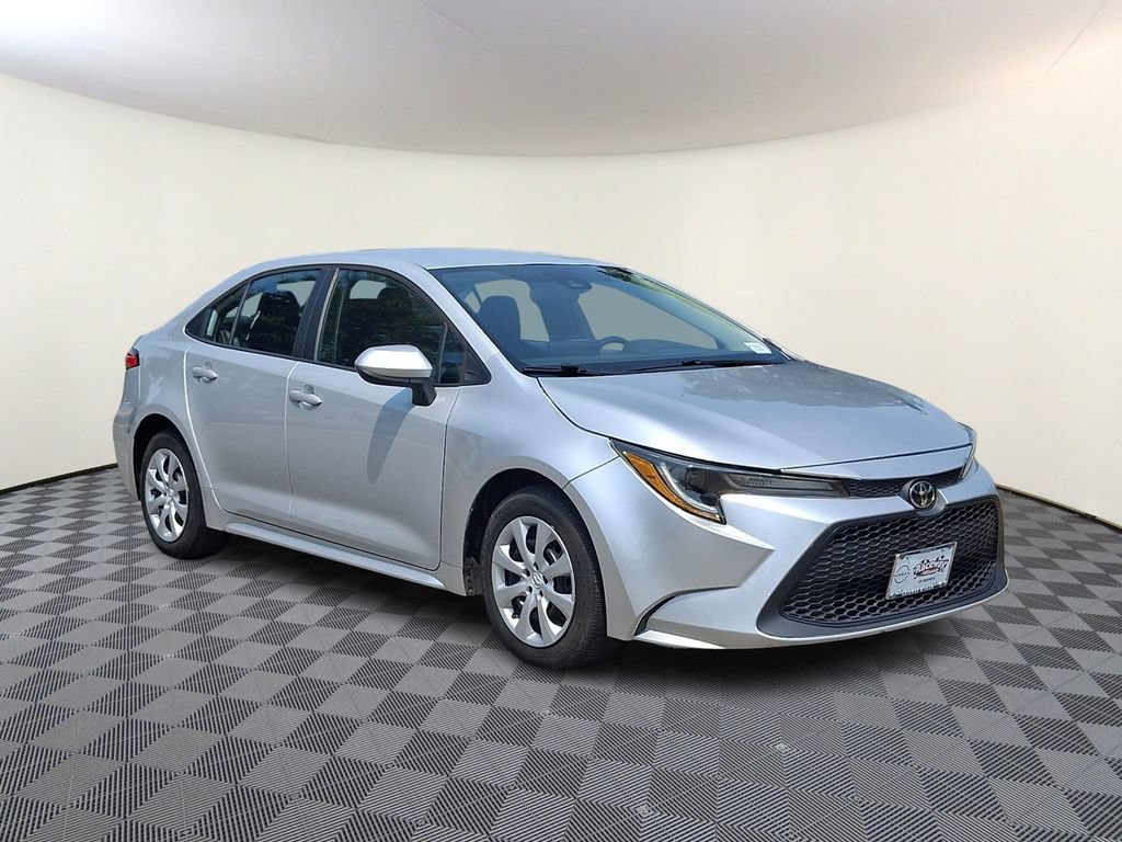 Used 2022 Toyota Corolla LE FWD image 1