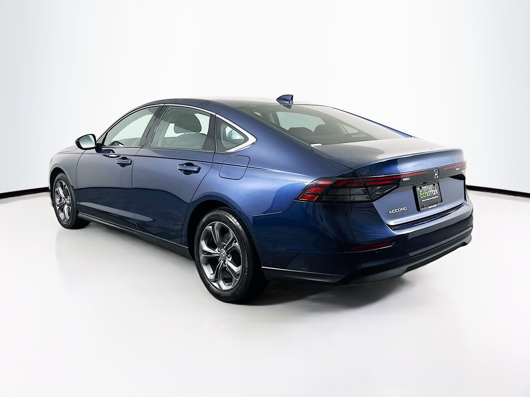 Used 2023 Honda Accord EX image 5