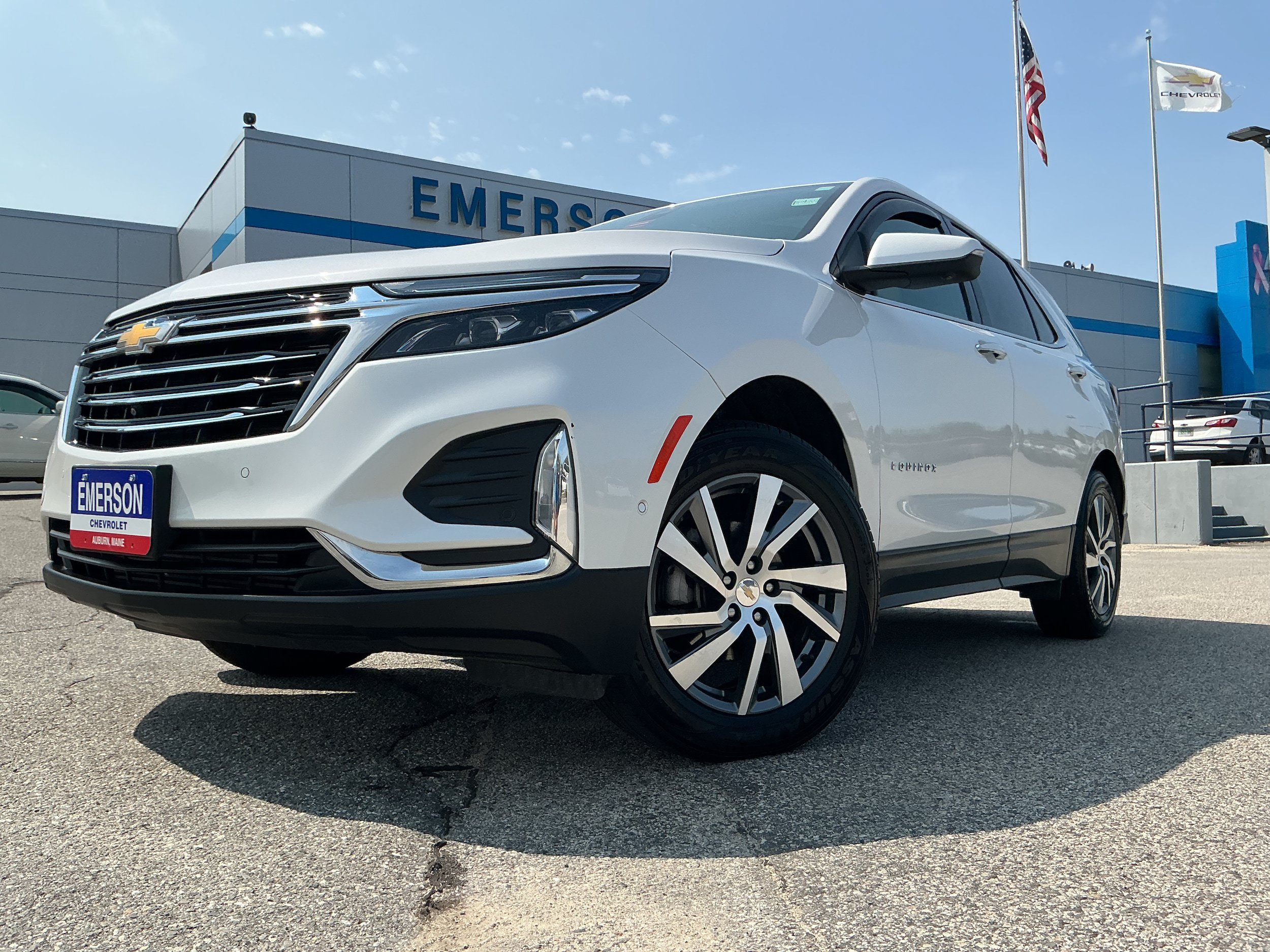 Certified 2023 Chevrolet Equinox Premier AWD/4WD image 2