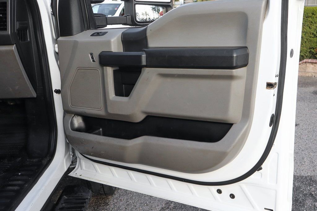 Used 2019 Ford F550 2WD Regular Cab Super Duty image 38