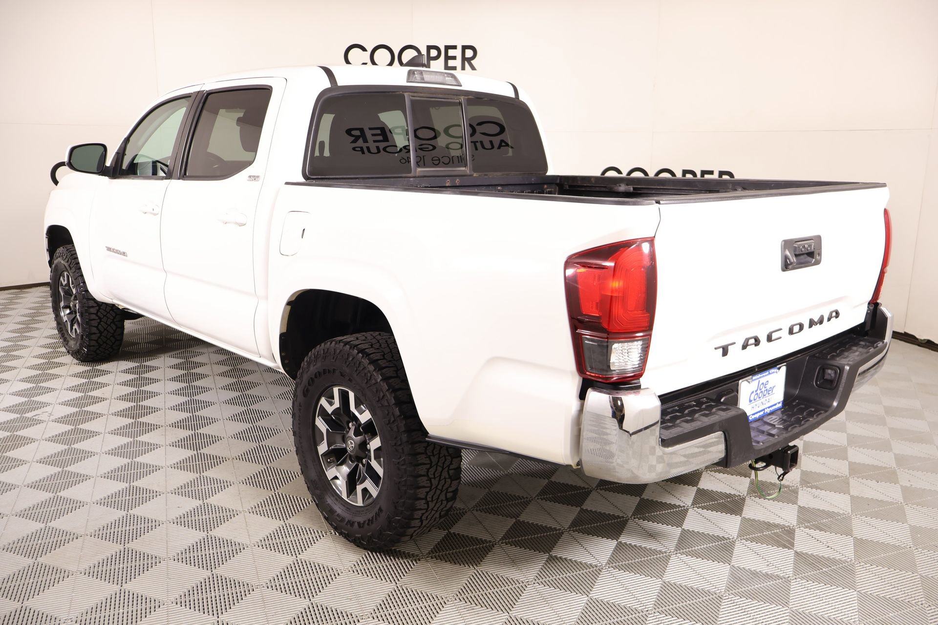 Used 2019 Toyota Tacoma SR5 image 21