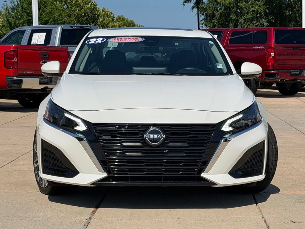 Used 2024 Nissan Altima 2.5 SL FWD image 2