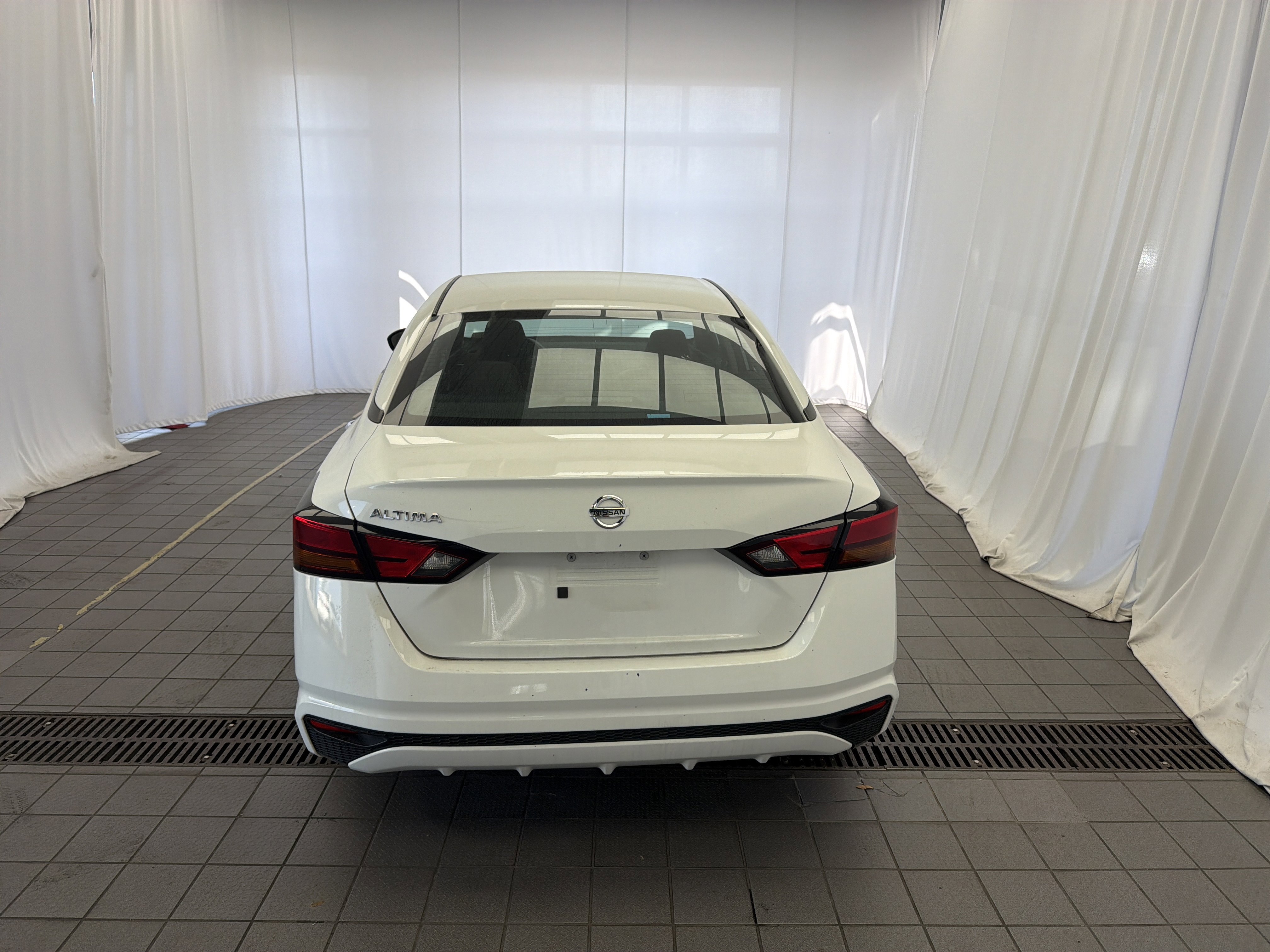 Used 2022 Nissan Altima 2.5 S image 6