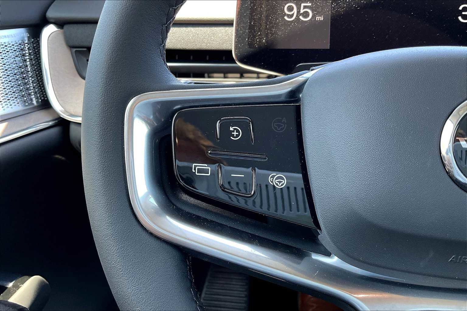 New 2025 Volvo EX90 Ultra image 17