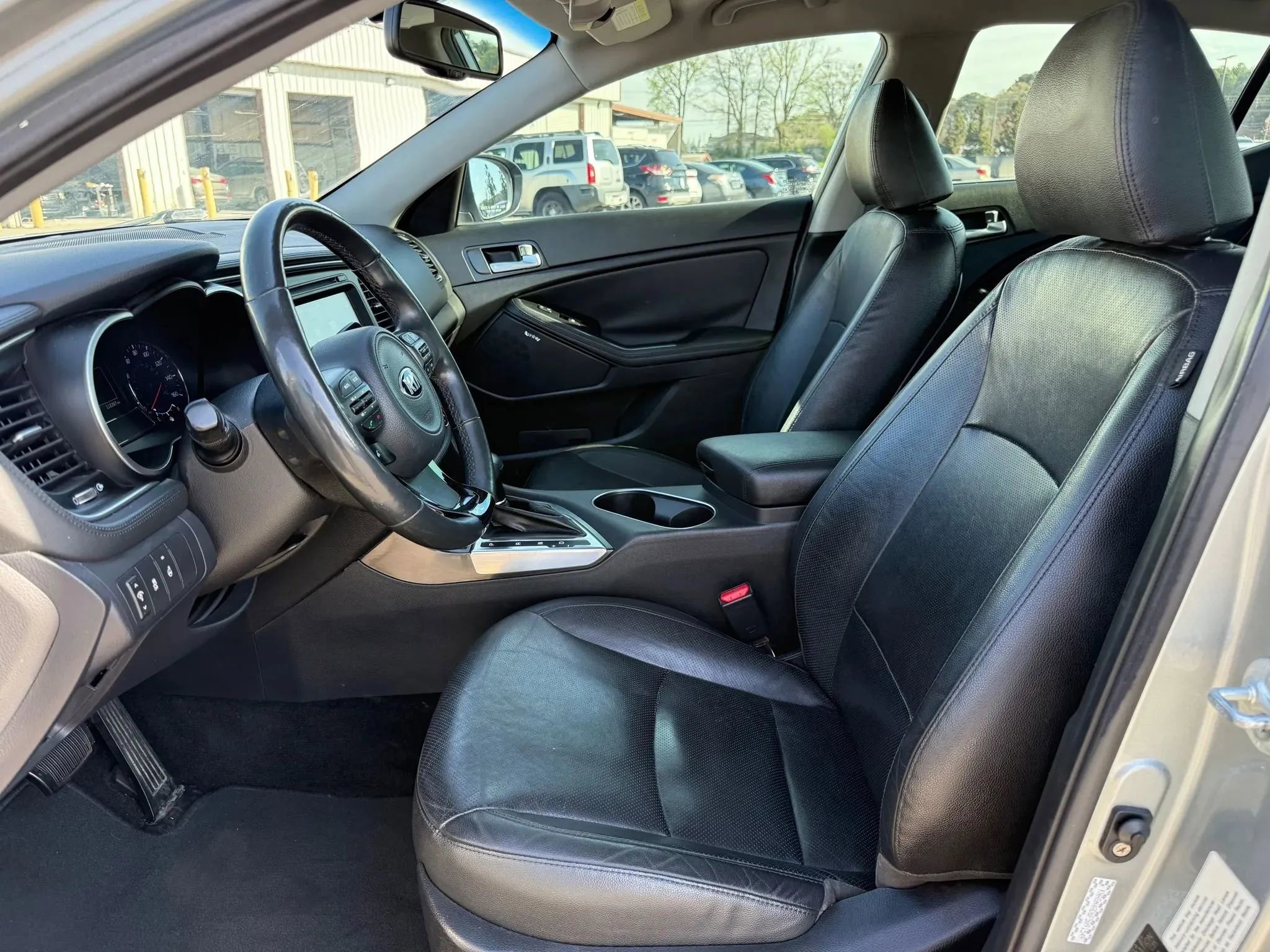 Used 2015 Kia Optima EX image 2