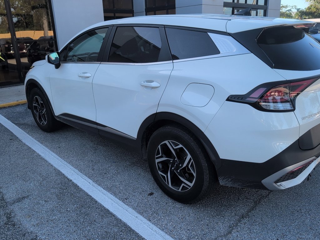 Used 2023 Kia Sportage LX AWD/4WD image 5