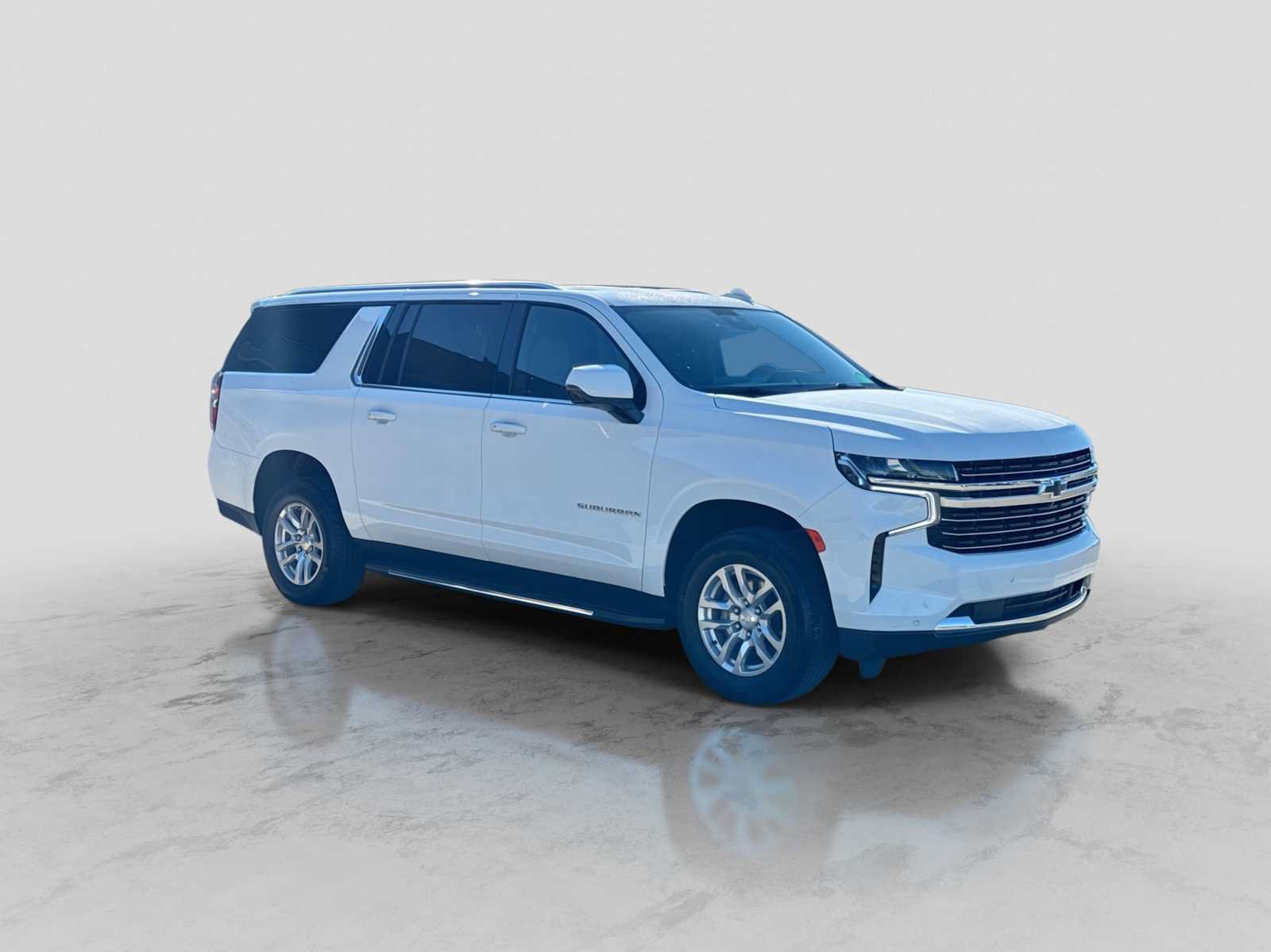 Used 2024 Chevrolet Suburban LT w/ Luxury Package AWD/4WD image 8