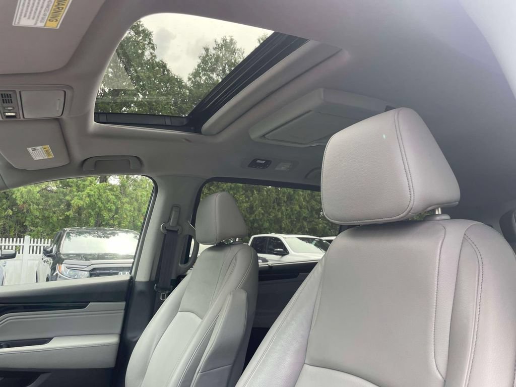 Used 2023 Honda Odyssey Touring image 21