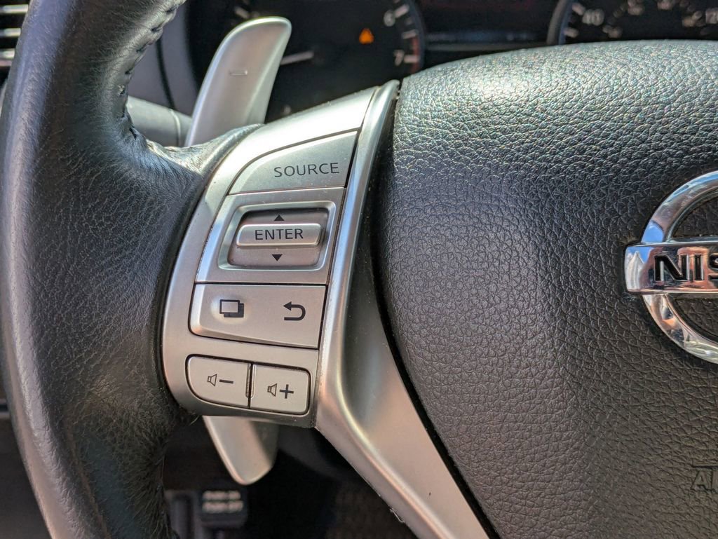 Used 2016 Nissan Altima 2.5 SR w/ LED Appearance Package image 18
