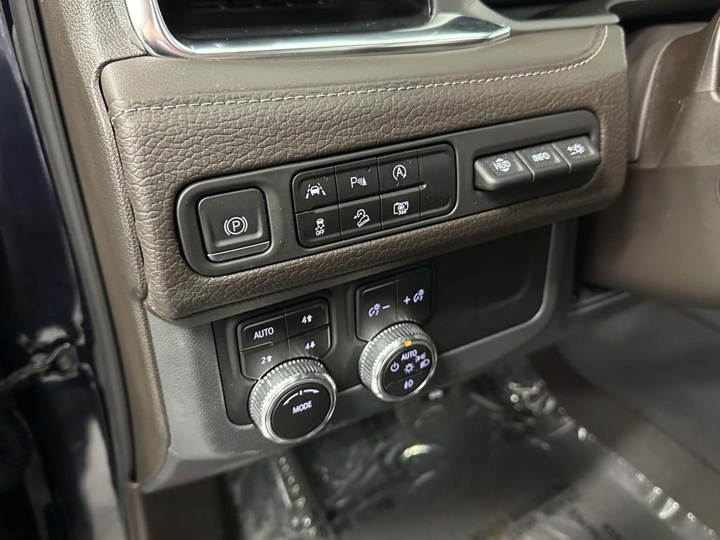 Certified 2023 GMC Yukon Denali image 24