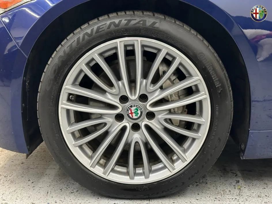 Used 2017 Alfa Romeo Giulia Ti w/ Leather Package image 37