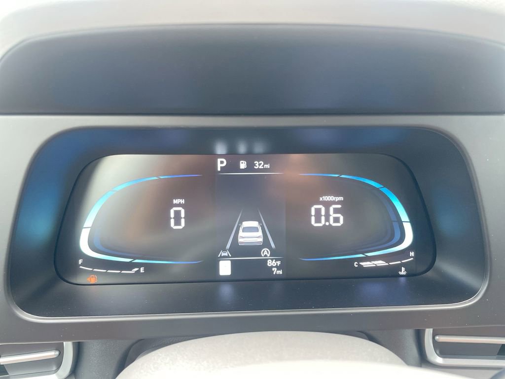 Used 2025 Hyundai Elantra SE image 41