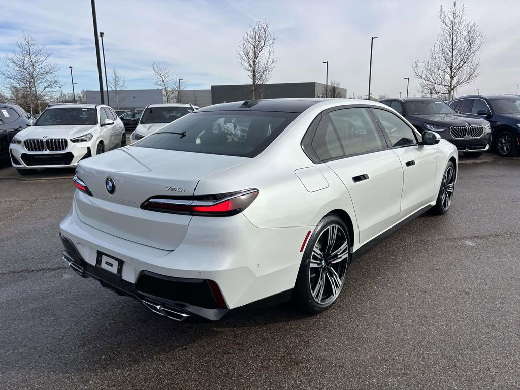 New 2026 BMW 760i xDrive w/ Executive Package image 7