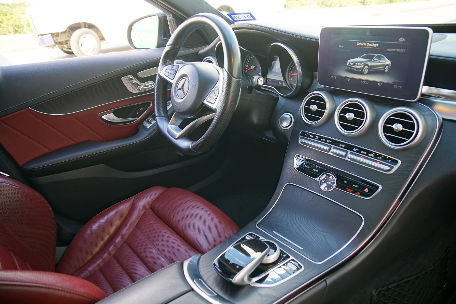 Used 2015 Mercedes-Benz C 400 4MATIC image 33