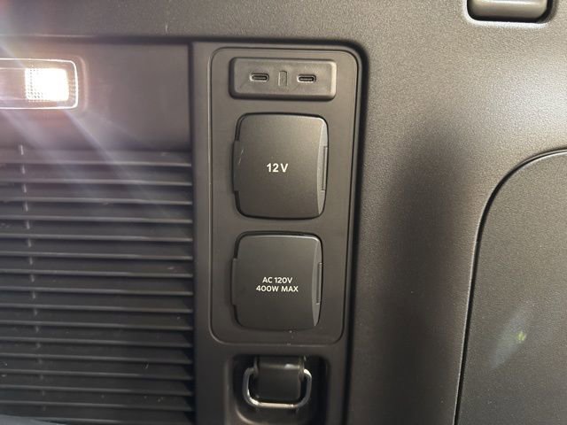 Used 2025 Lincoln Navigator Reserve w/ Jet Appearance Package image 15