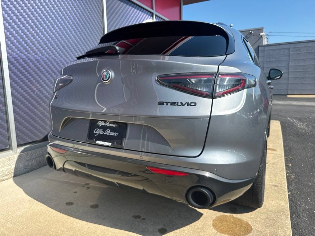 Used 2020 Alfa Romeo Stelvio Ti Sport AWD/4WD image 7