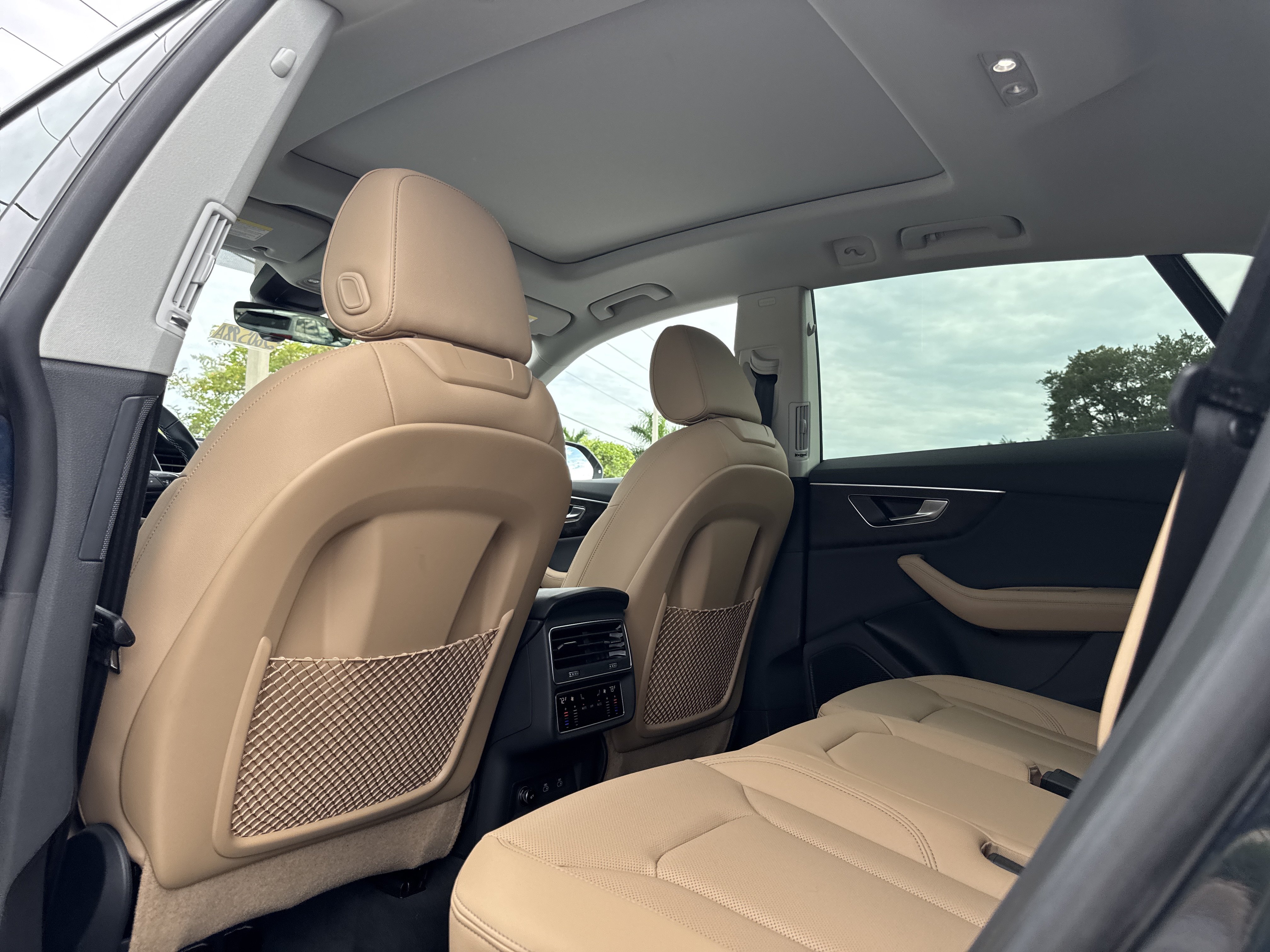 Certified 2025 Audi Q8 Premium Plus AWD/4WD image 18