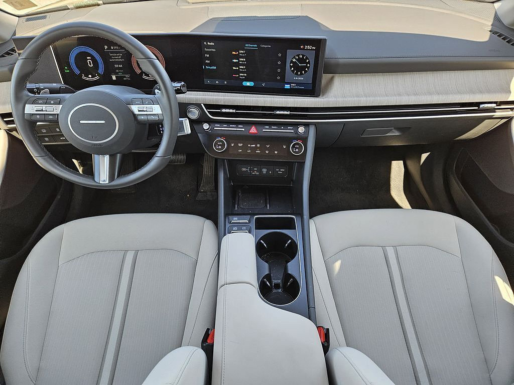 Used 2025 Hyundai Sonata SEL FWD image 20