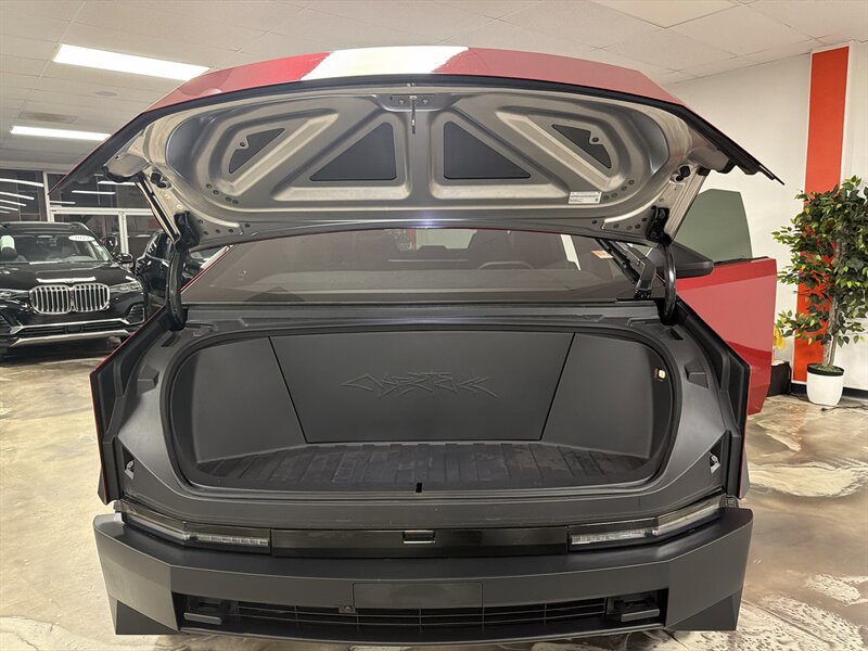 Used 2025 Tesla Cybertruck Cyberbeast AWD/4WD image 48