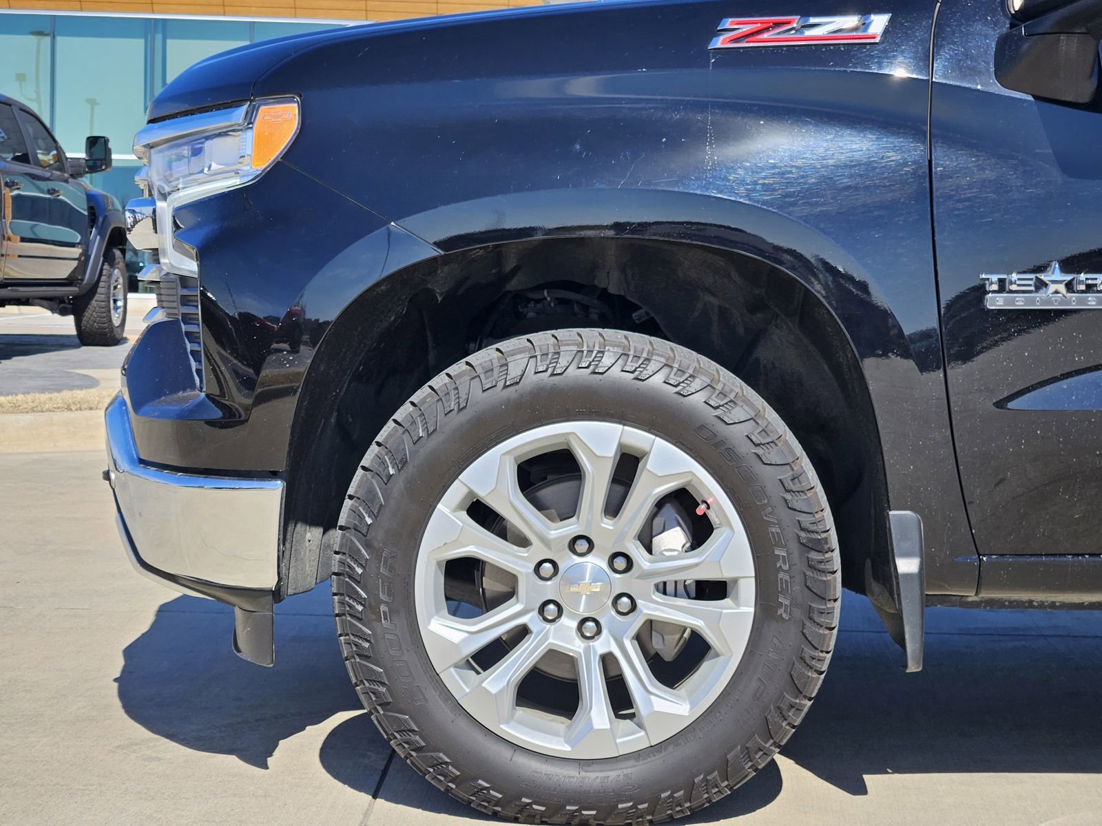 Used 2023 Chevrolet Silverado 1500 LTZ image 11