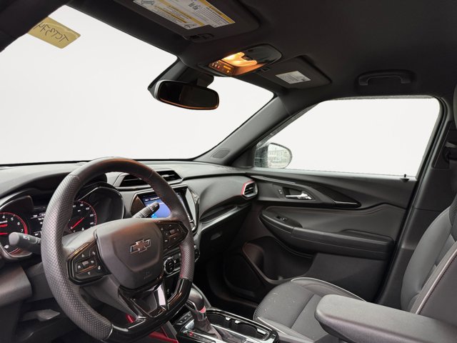 Used 2023 Chevrolet TrailBlazer RS w/ Convenience Package AWD/4WD image 9