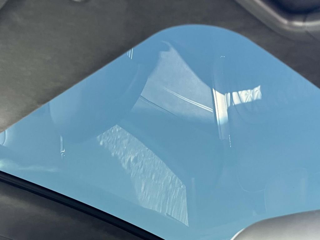 New 2024 Genesis GV60 Performance image 18