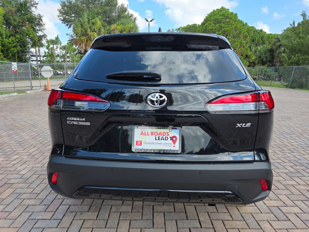 New 2026 Toyota Corolla Cross XLE FWD image 10