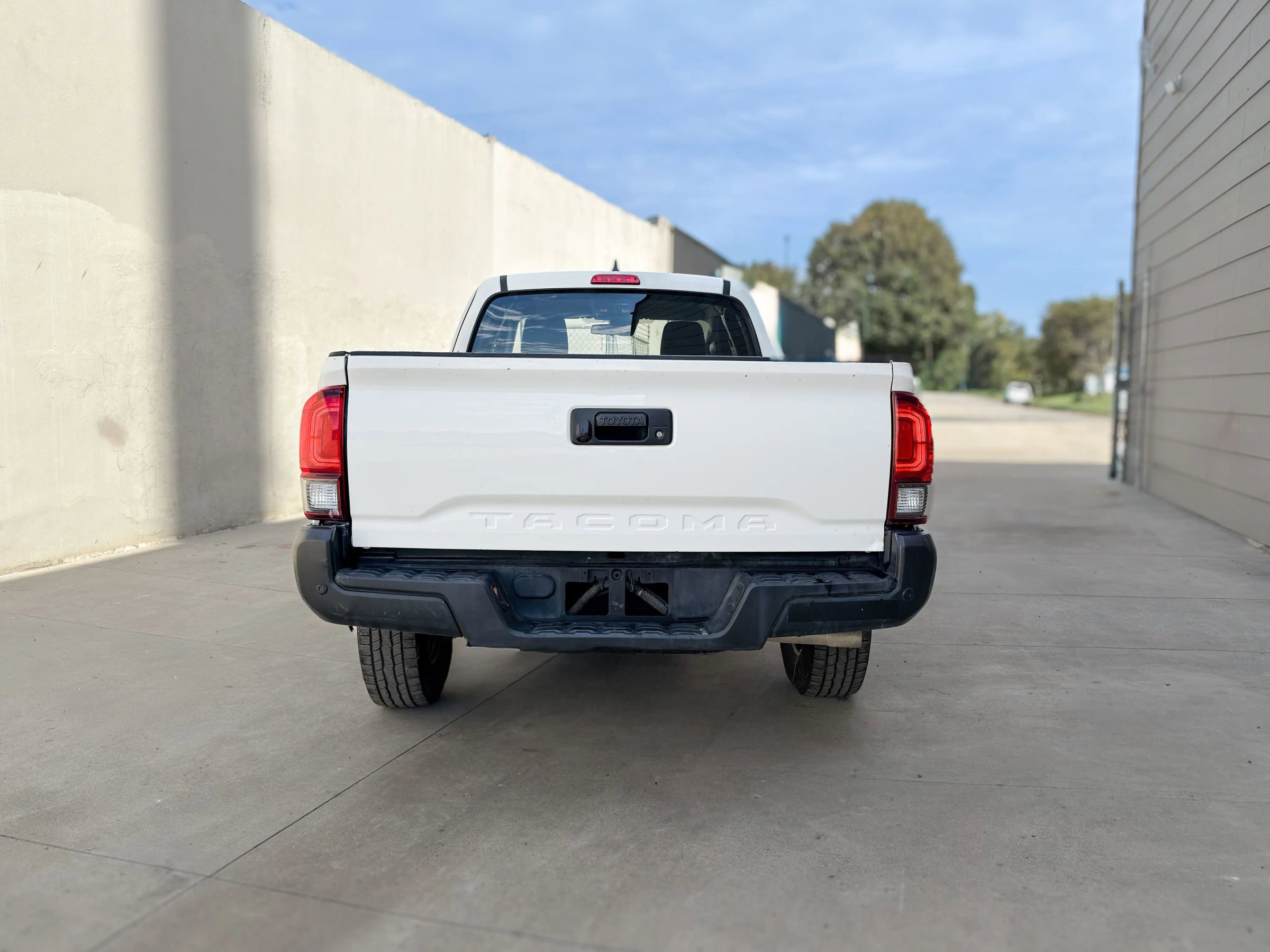 Used 2020 Toyota Tacoma SR image 6
