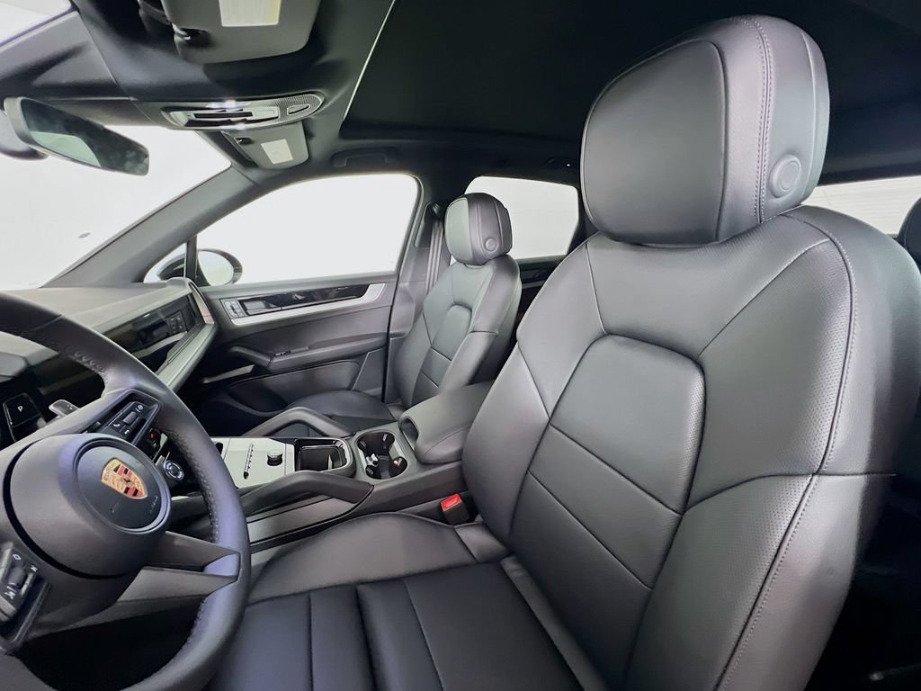 New 2026 Porsche Cayenne E-Hybrid AWD/4WD image 5